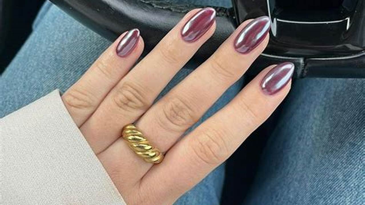 Glamour Nails and Burgundy Chrome Nails for a Chic Fall Style